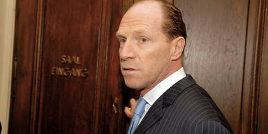 Milliard&auml;r Schlaff taucht in Geheimdienst-Aff&auml;re auf