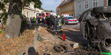 Horror-Crash in Bad Vöslau - Spur der Verwüstung