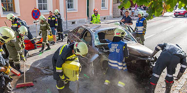 Horror-Crash in Bad Vöslau - Spur der Verwüstung