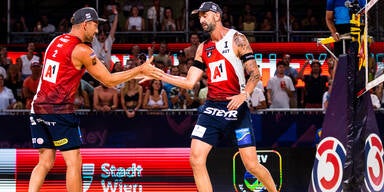 Das &ouml;sterreichische Beachvolleyball-Duo Clemens Doppler und Alexander Horst