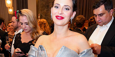 Design-Ladys: Baby-Boom am Opernball