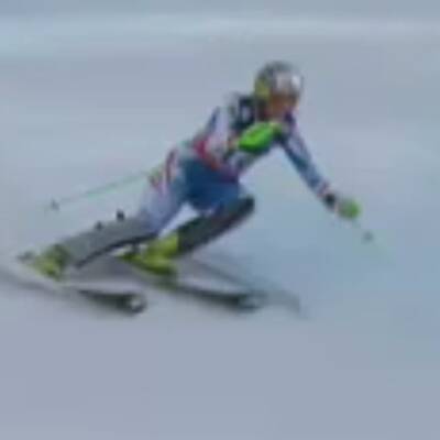 Die Bilder der Damen-Superkombi