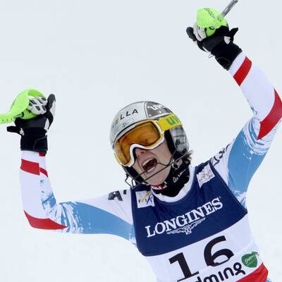 Die Bilder der Damen-Superkombi