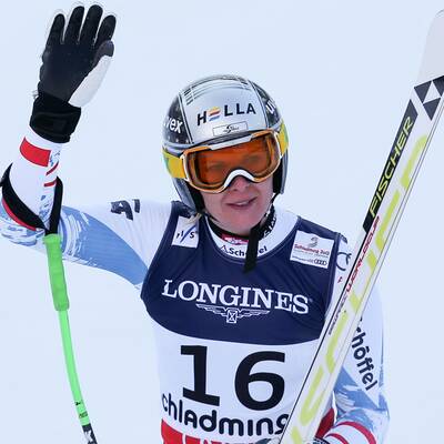 Die Bilder der Damen-Superkombi