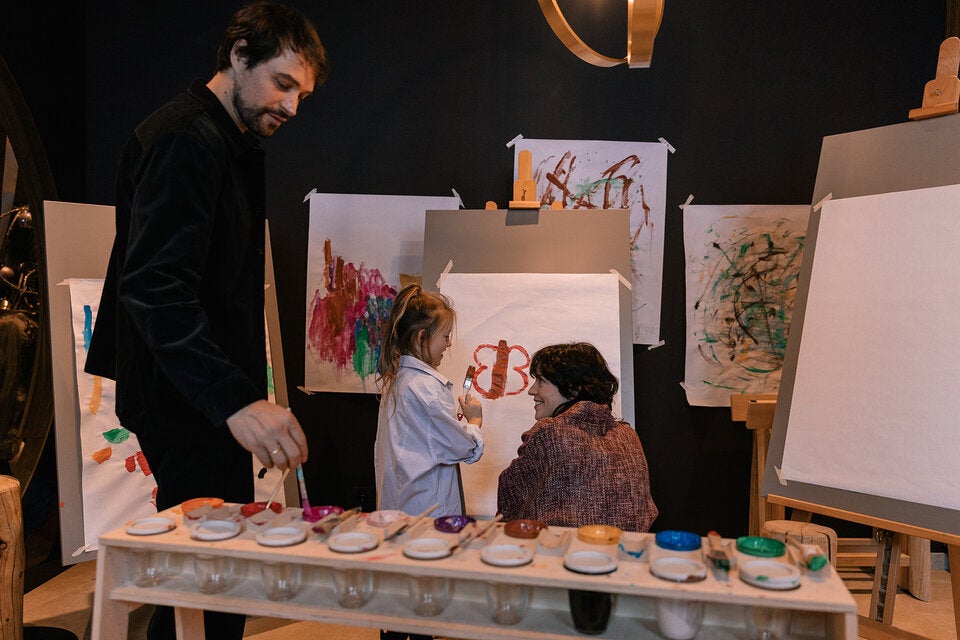 Kinder können sich im Malatelier austoben.