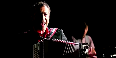 Hubert von Goisern: "Brenna tuats guat"