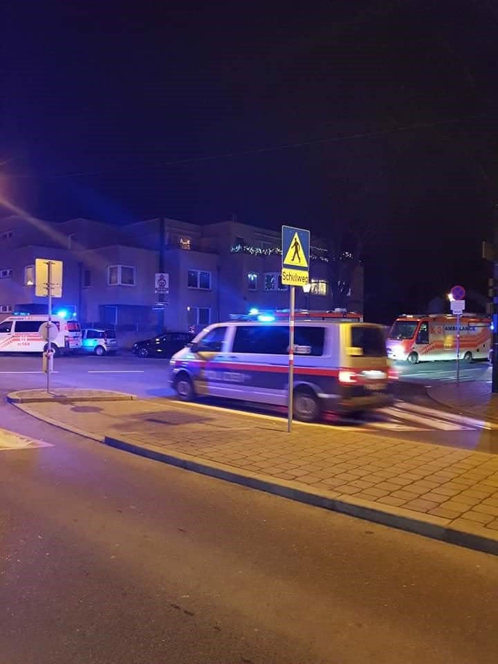 Kirche brutal überfallen: Verletzte, Tresor leergeräumt