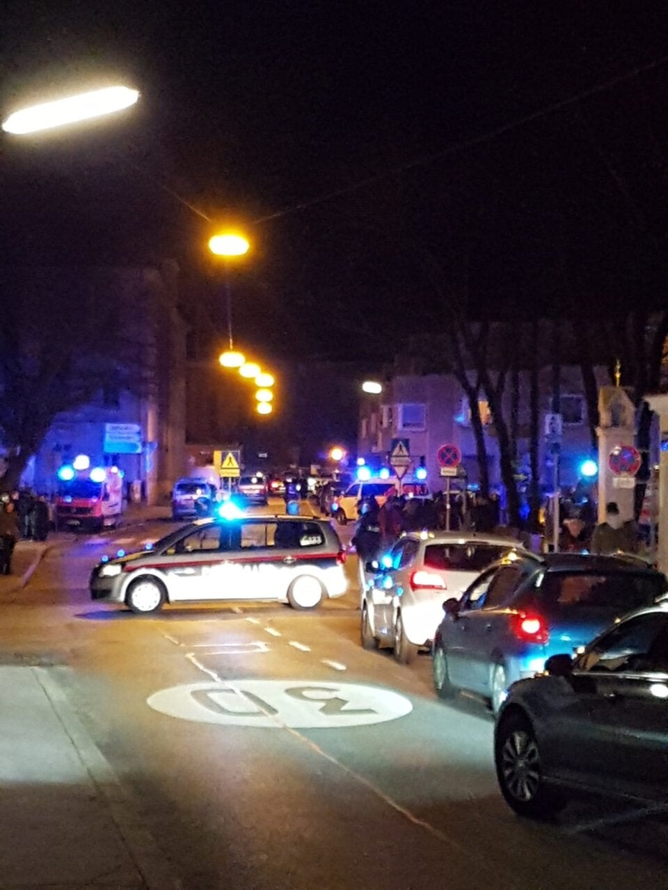 Kirche brutal überfallen: Verletzte, Tresor leergeräumt