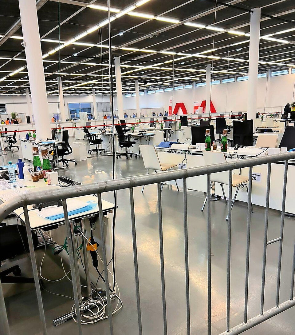 Impfstraße Austria Center: Über eine Stunde Wartezeit