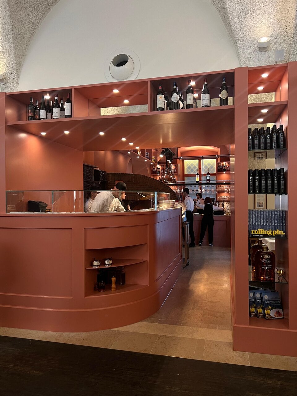 Szene-Italiener mit Soft-Reopening