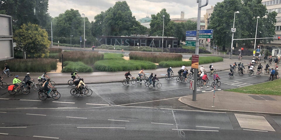 Nacktradler Demo Wien