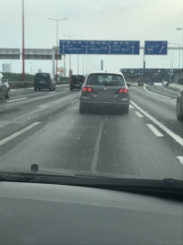 Zwei Wiener retten Lenker (80) mit fehlendem Reifen das Leben