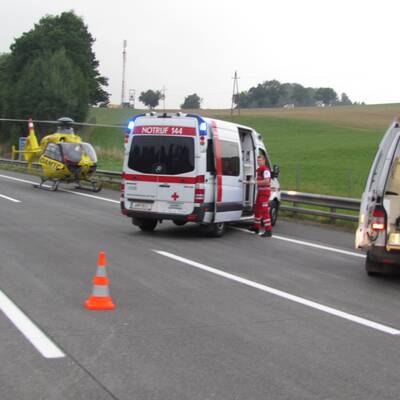  Zwei Notarzt- und acht Rettungswagen rückten aus.