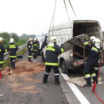 Zwei Notarzt- und acht Rettungswagen rückten aus.