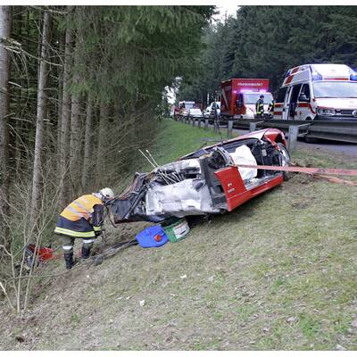 Zwei Tote bei Horror-Crash in Fornach