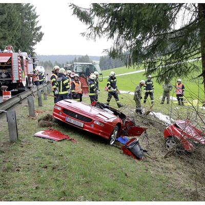 Zwei Tote bei Horror-Crash in Fornach