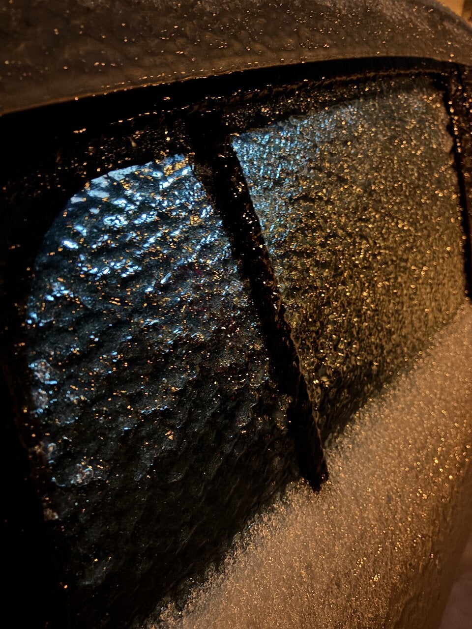 Extrem gefährlich! Österreich versinkt im Glatteis-Chaos