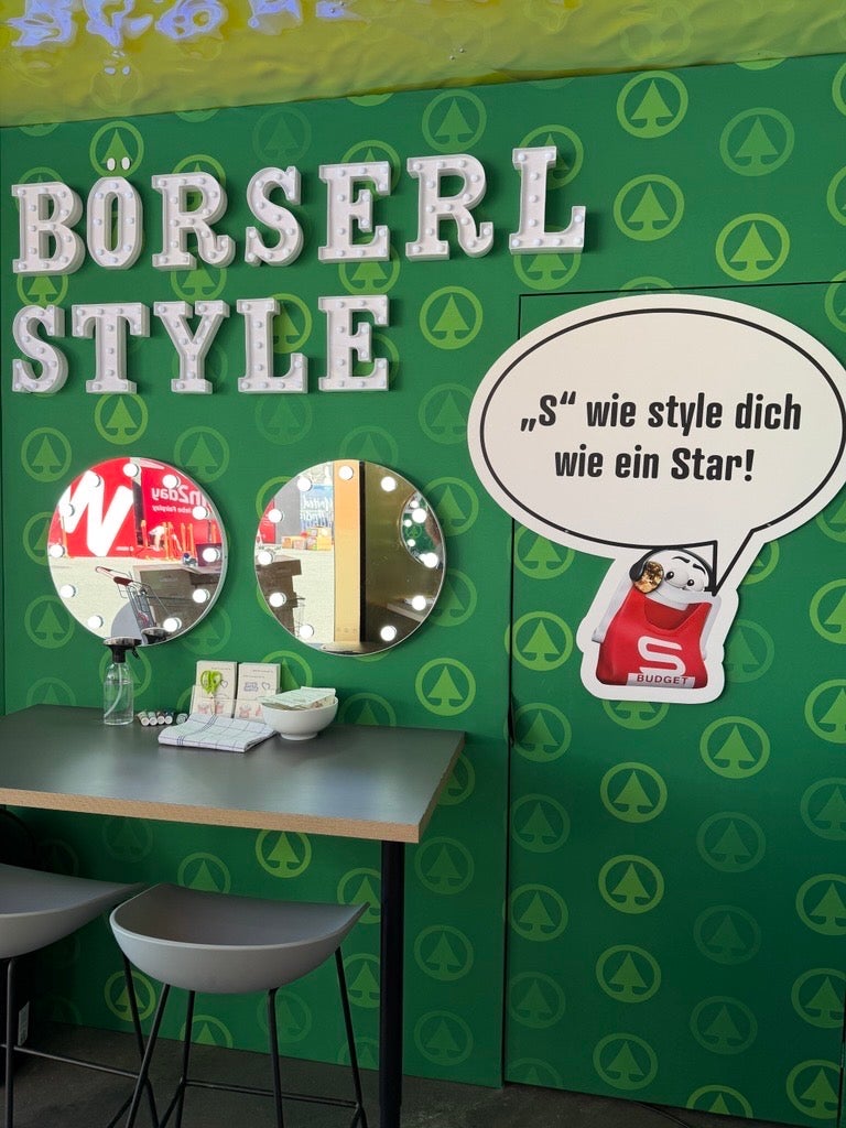 S-BUDGET-Container begeistert mit ESC-Styling und Fotobox
