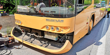 66 lettische Sch&uuml;lerinnen mit altem Bus gestrandet