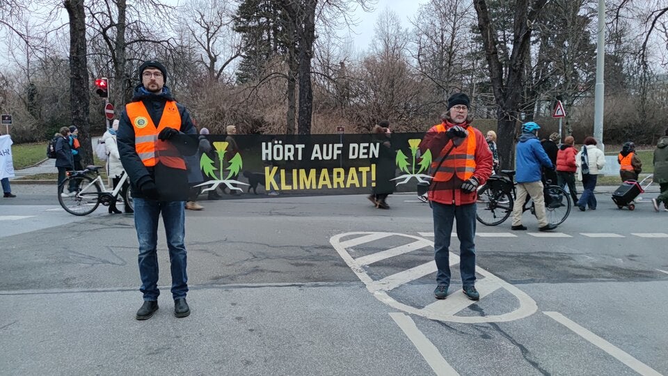 Klima-Kleber schlagen jetzt auch im Abendverkehr zu