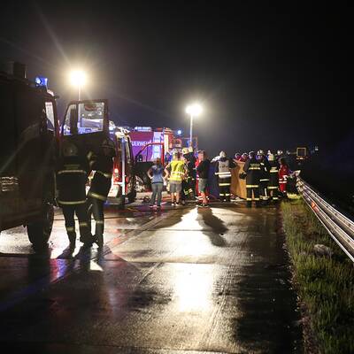 Alko-Geisterfahrer rammt Pkw: 2 Kinder tot