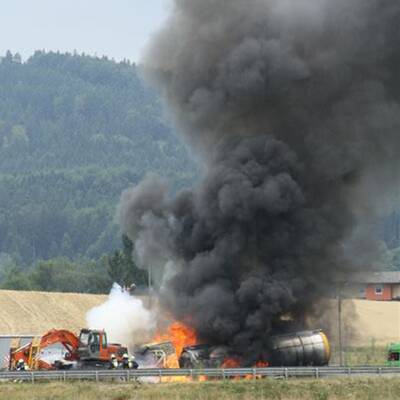 LKW-Feuerunfall auf A1 in Oberösterreich