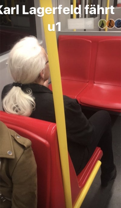 Fährt hier Karl Lagerfeld mit der U1?