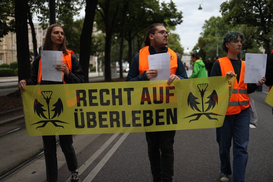 Klima-Kleber protestieren in Wien