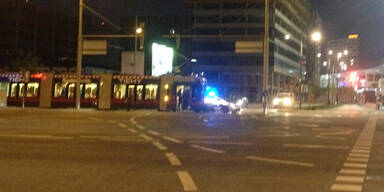 Bim crasht mit Polizeiauto