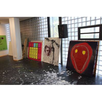 DJ Ötzi zeigt seine Gemälde