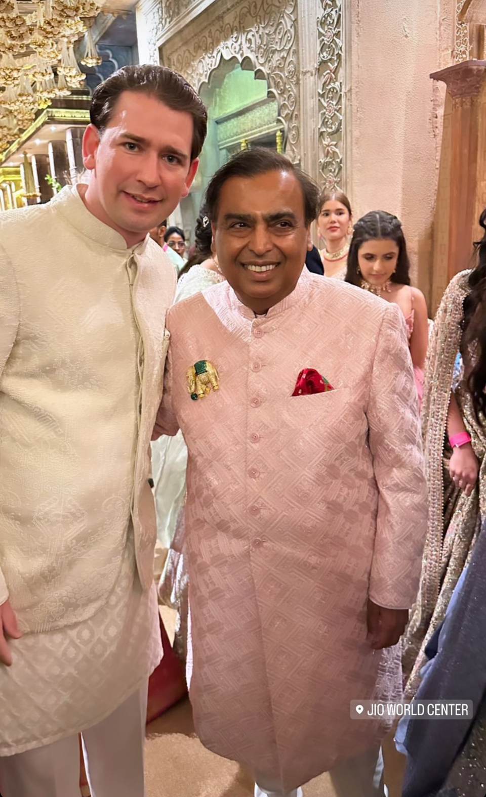 Kurz mit Patriarch Mukesh Ambani.