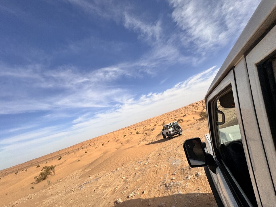 Spektakuläre. Jeep-Safari durch die endlose Wüste. 