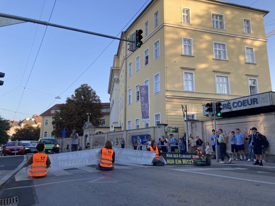 Klima-Kleber stören Schulbeginn in drei Bundesländern