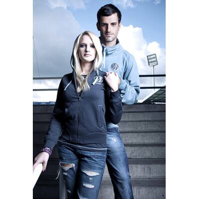 Sarah Knappik präsentiert BOCHUM-Kollektion