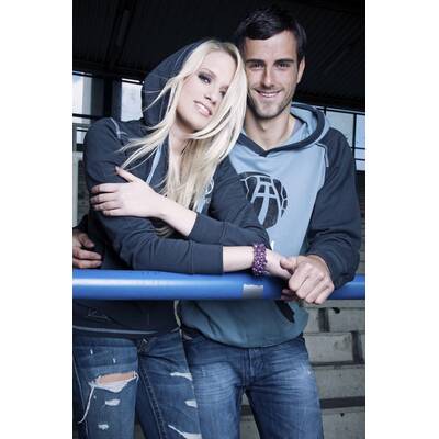 Sarah Knappik präsentiert BOCHUM-Kollektion