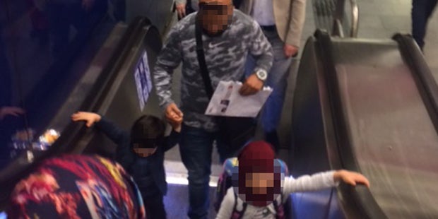 Kindergartenmädchen muss Kopftuch tragen