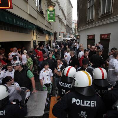 Deutsche Hooligans in Wien