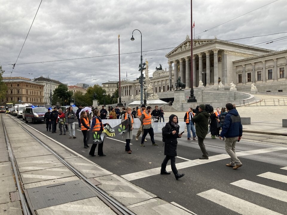 Klima-Kleber legen Wiener Ring lahm