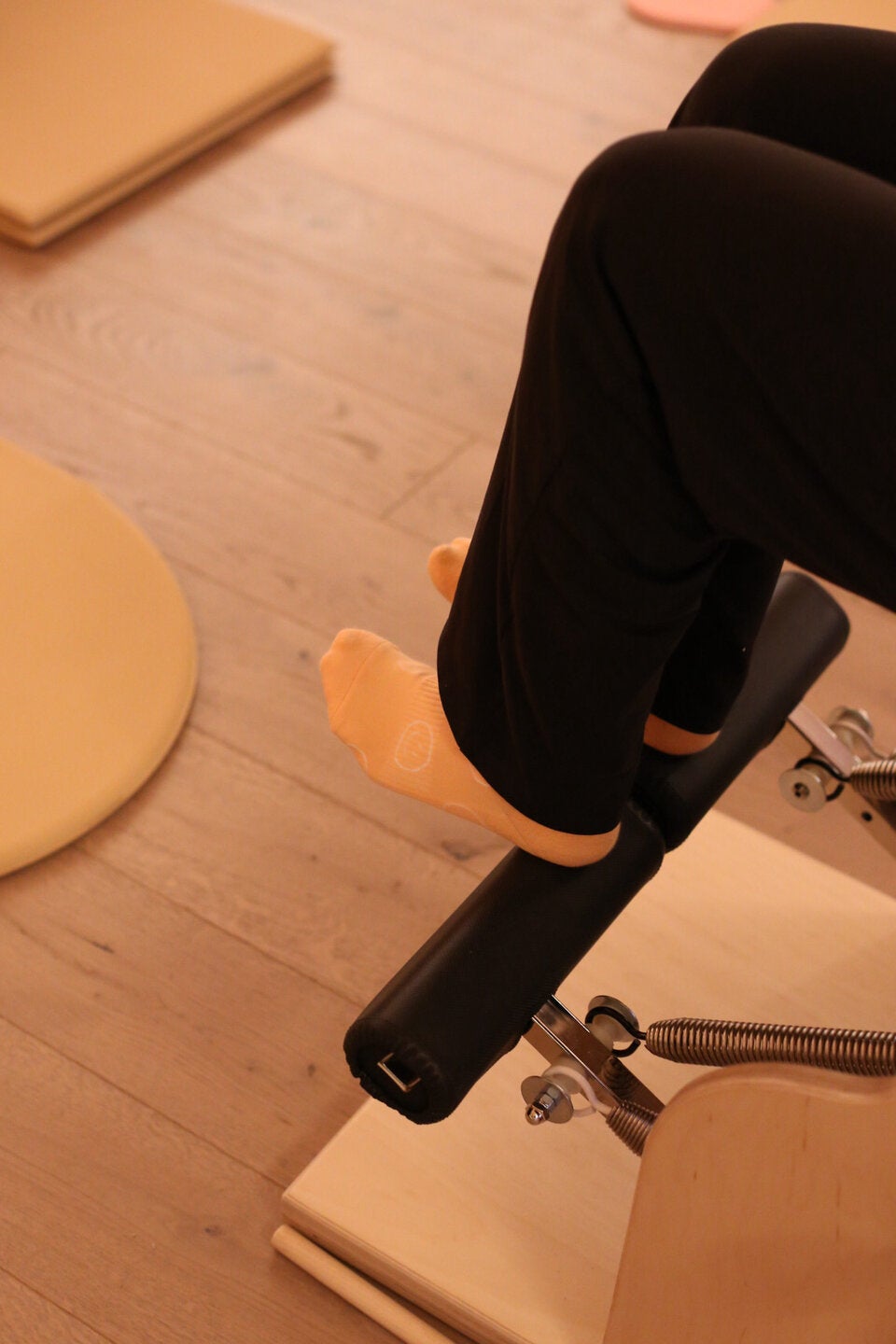 Reformer Pilates war gestern! Dieser neue Workout-Trend aus den USA erobert Wien