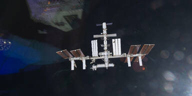 Bangen um die ISS: Ammoniak tritt aus