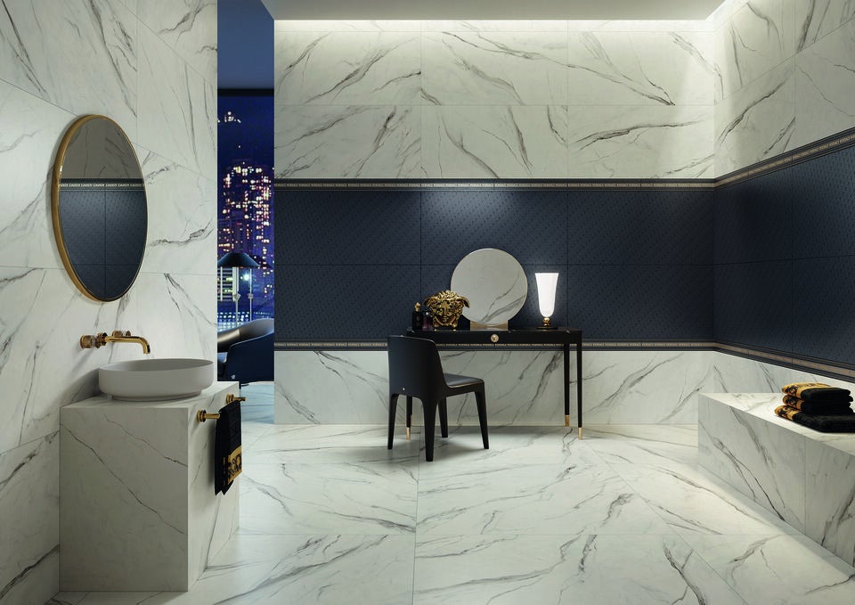 Der aktuelle Spitzenreiter im Fliesenbereich sind Terrazzo-Fliesen mit auffälligen Mustern. Diese Fliesen, die durch ihre gesprenkelte Optik bestechen, lassen sich ideal mit Fliesen in Eichenholzoptik kombinieren. Alles bei fliesendorf.at erhältlich.   