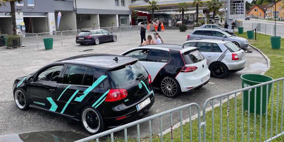 2.130 verkehrsrechtliche Übertretungen: Tuning-Fans feiern bei GTI-Treffen
