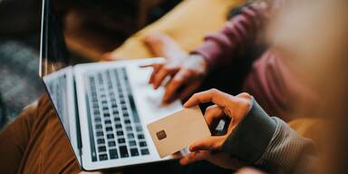 Geld nach Gaza: Online-Betrug kostet Mann tausende Euro