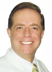 Internist Dr. Augusto Vinholis