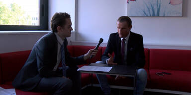 Interview_Petzner.Standbild001.jpg