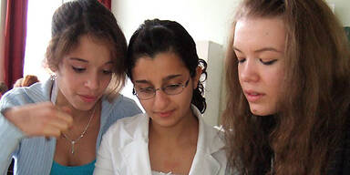 Iranisches-M&auml;dchen_APA