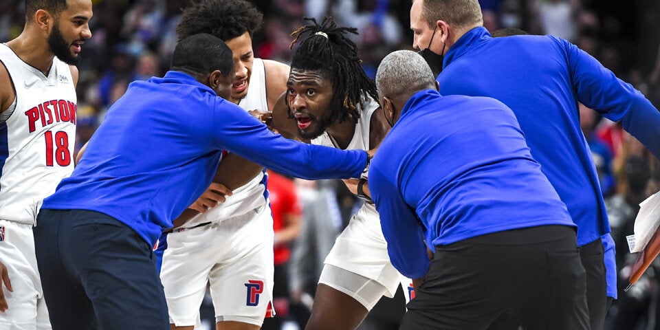 LeBron James schlägt Gegner blutig