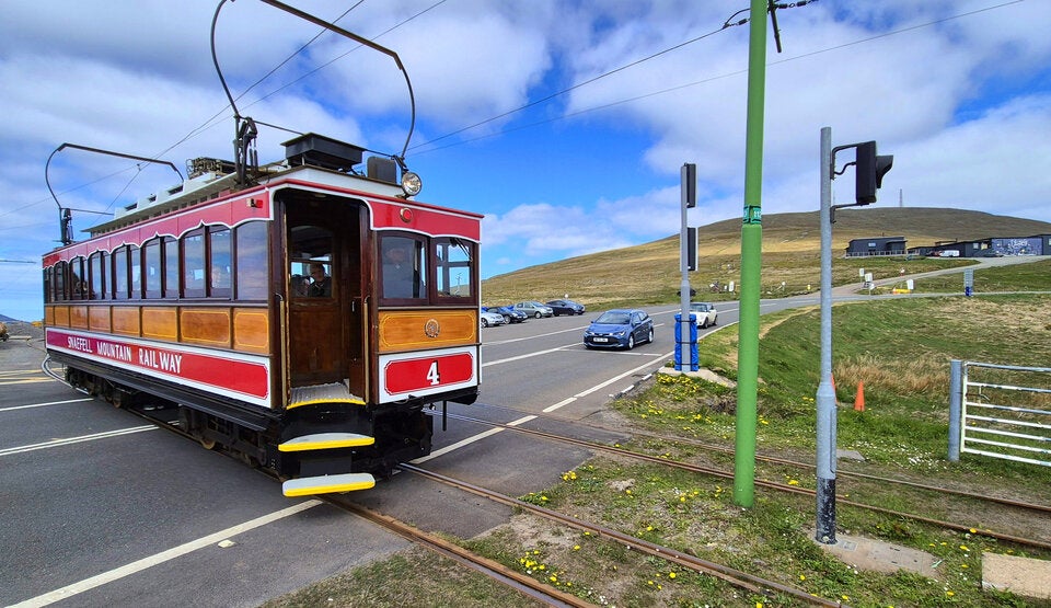 Snaefell Mountain Railway. Die historische Schmalspurbahn führt  auf den mit 621 Metern höchsten Berg der Insel.