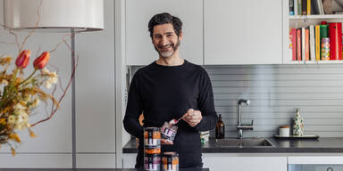 Sternekoch Paul Ivić kreiert vegane Gerichte f&uuml;r Spar-Premium