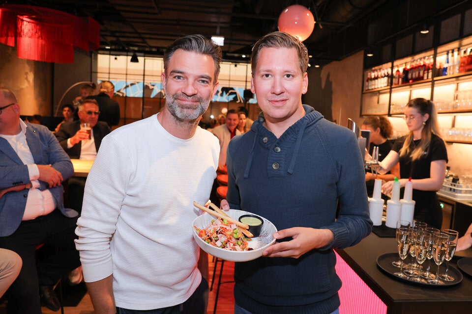 Schauspieler Jakob Seeböck mit Society-Liebling Clemens Trischler.